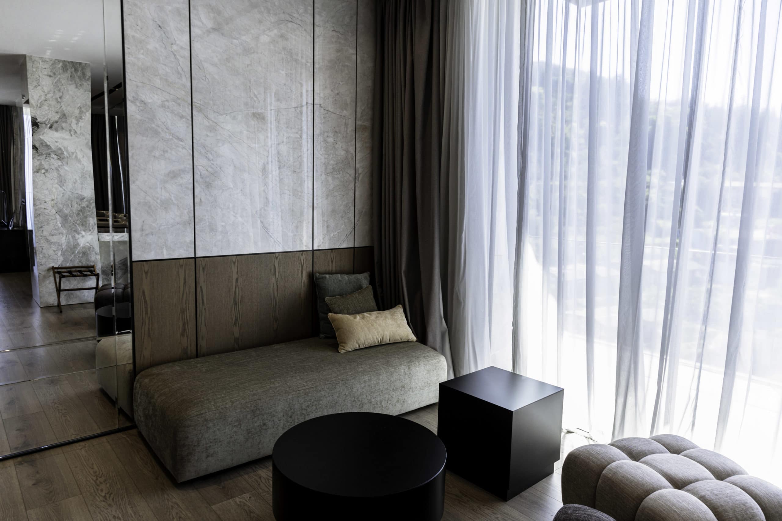 prado-luxury-hotel-deluxe-suite-3
