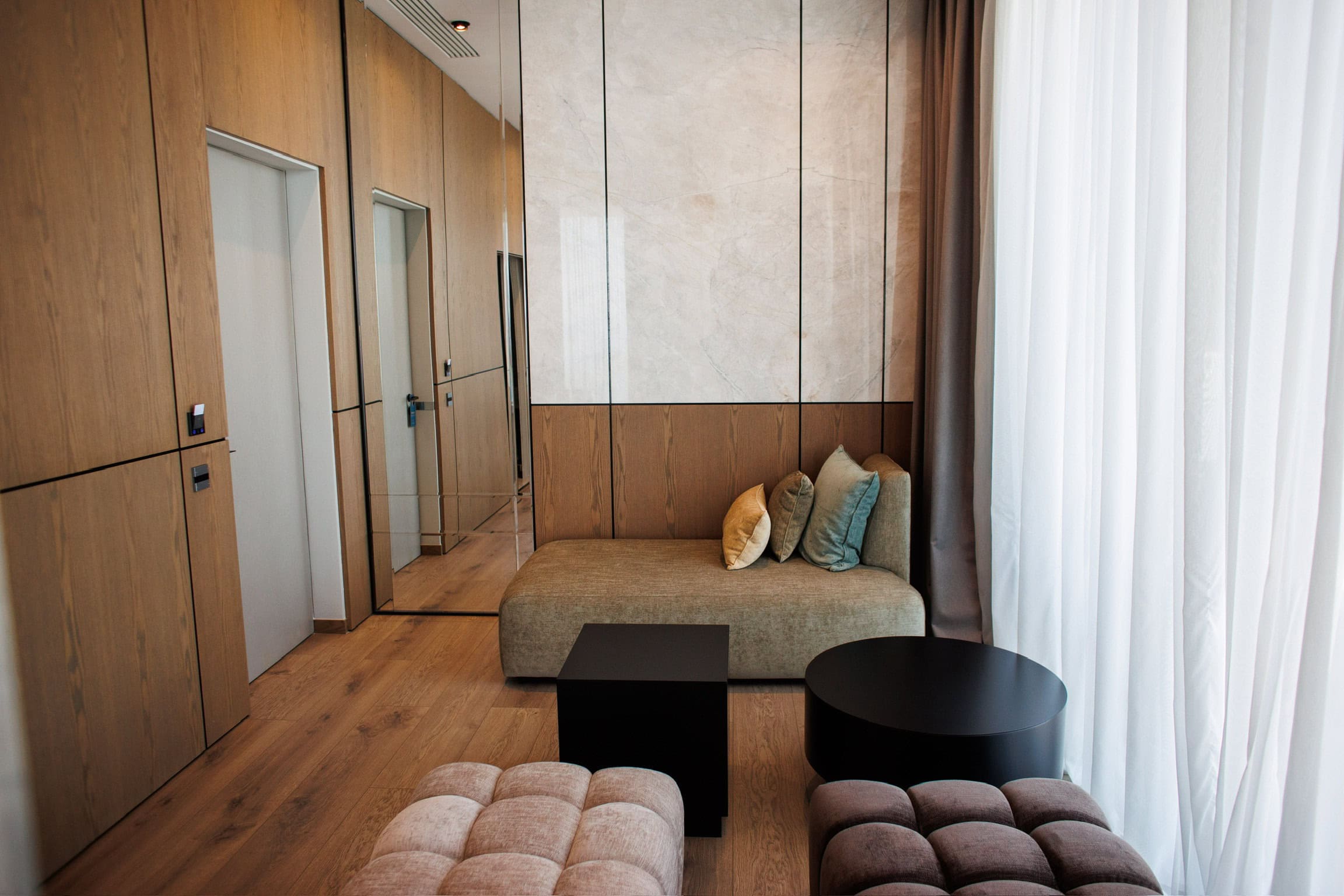prado-luxury-hotel-deluxe-suite-6