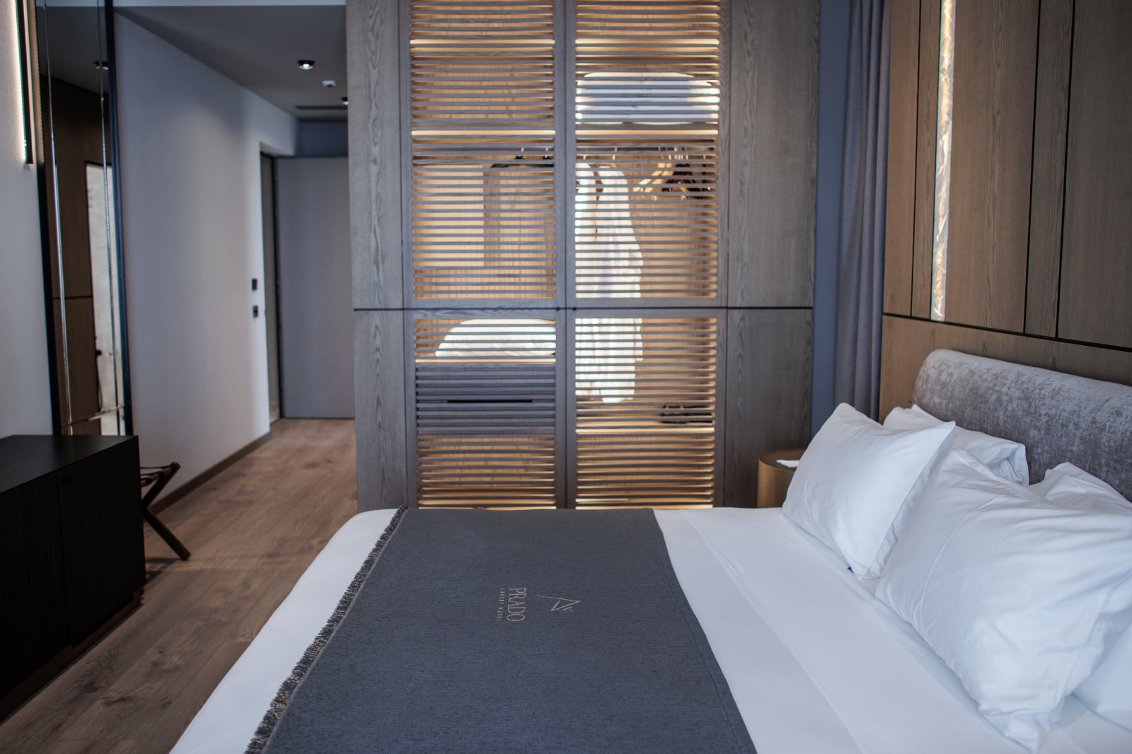prado-luxury-hotel-room-std-7