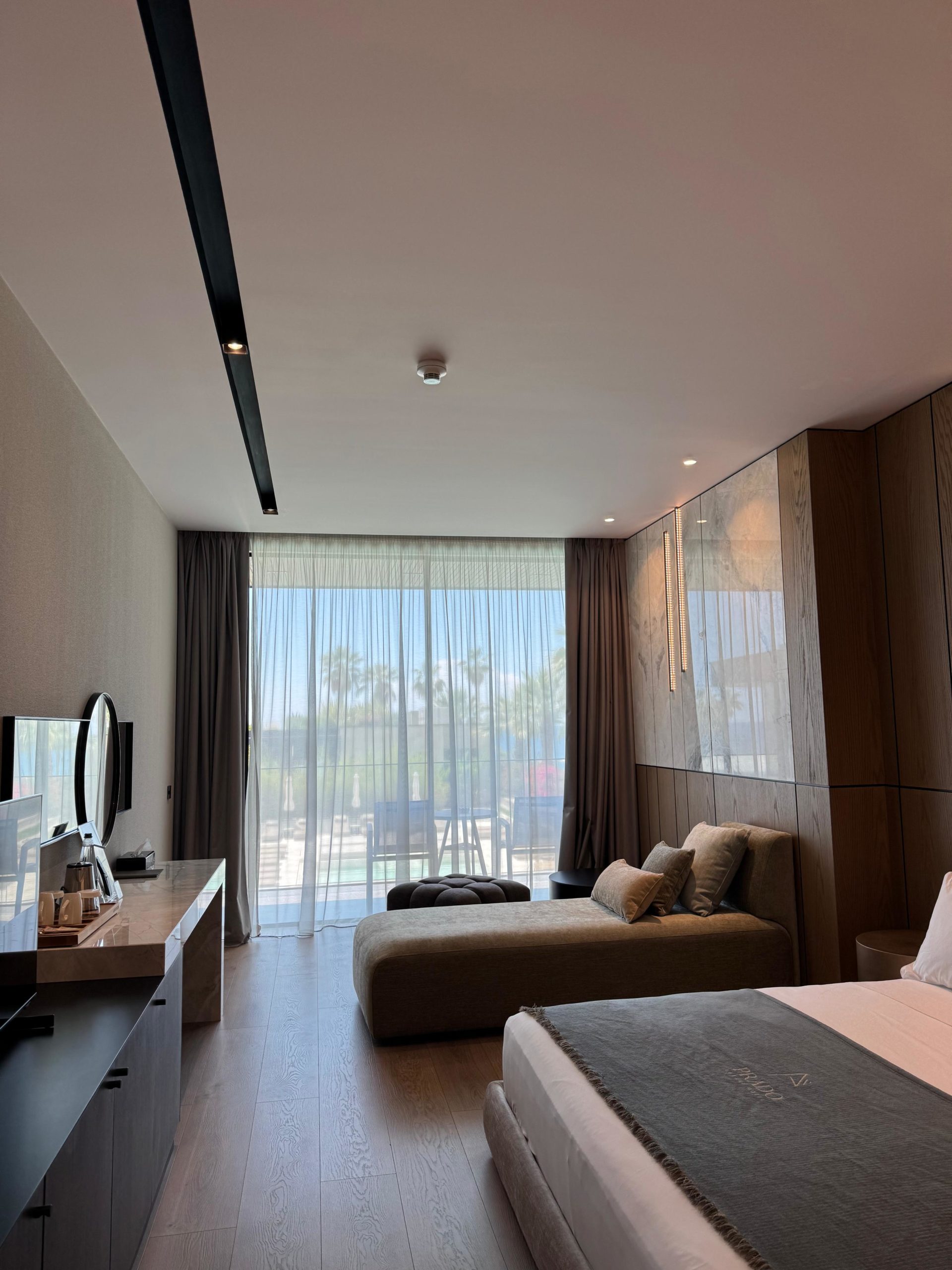 prado_luxury_hotel_room_junior_suite-sea-view-2