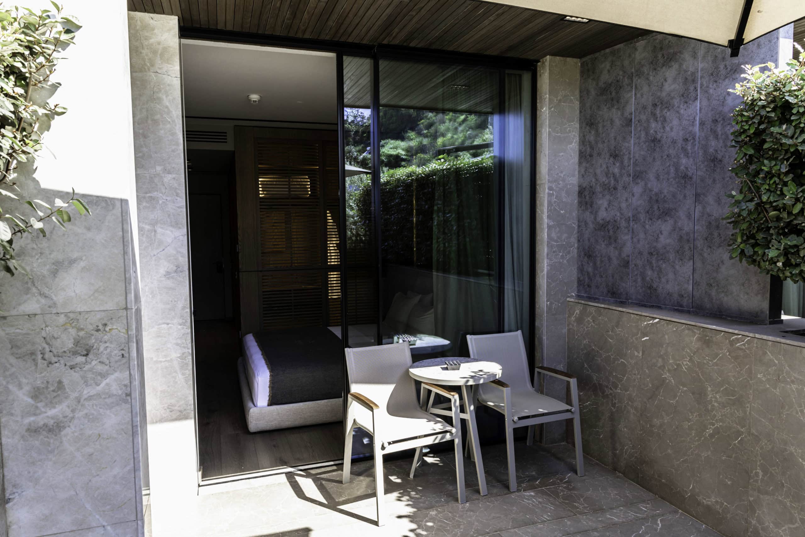 prado_luxury_hotel_room_standard-with-jacuzzi-5