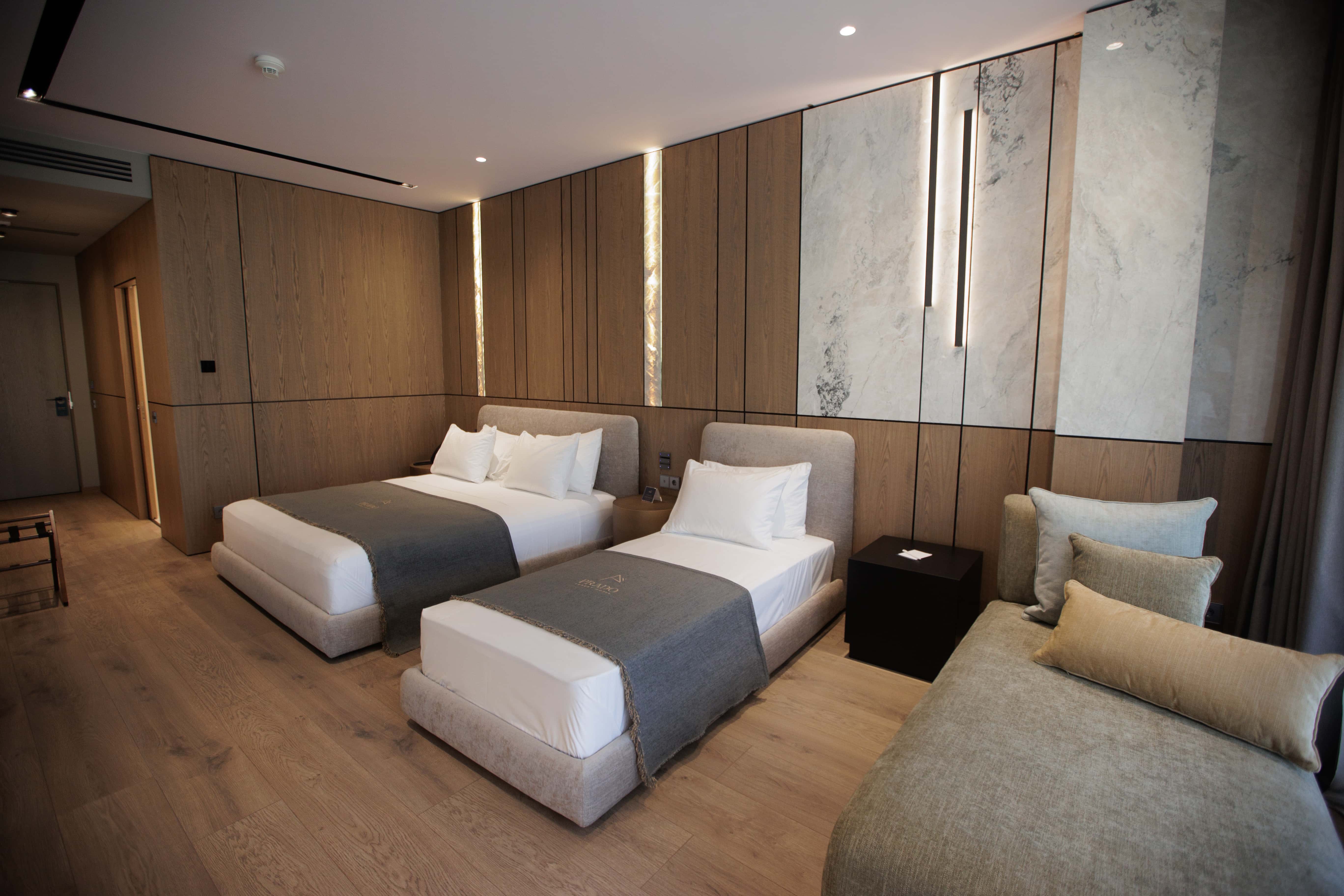 prado_luxury_hotel_standard_family_room