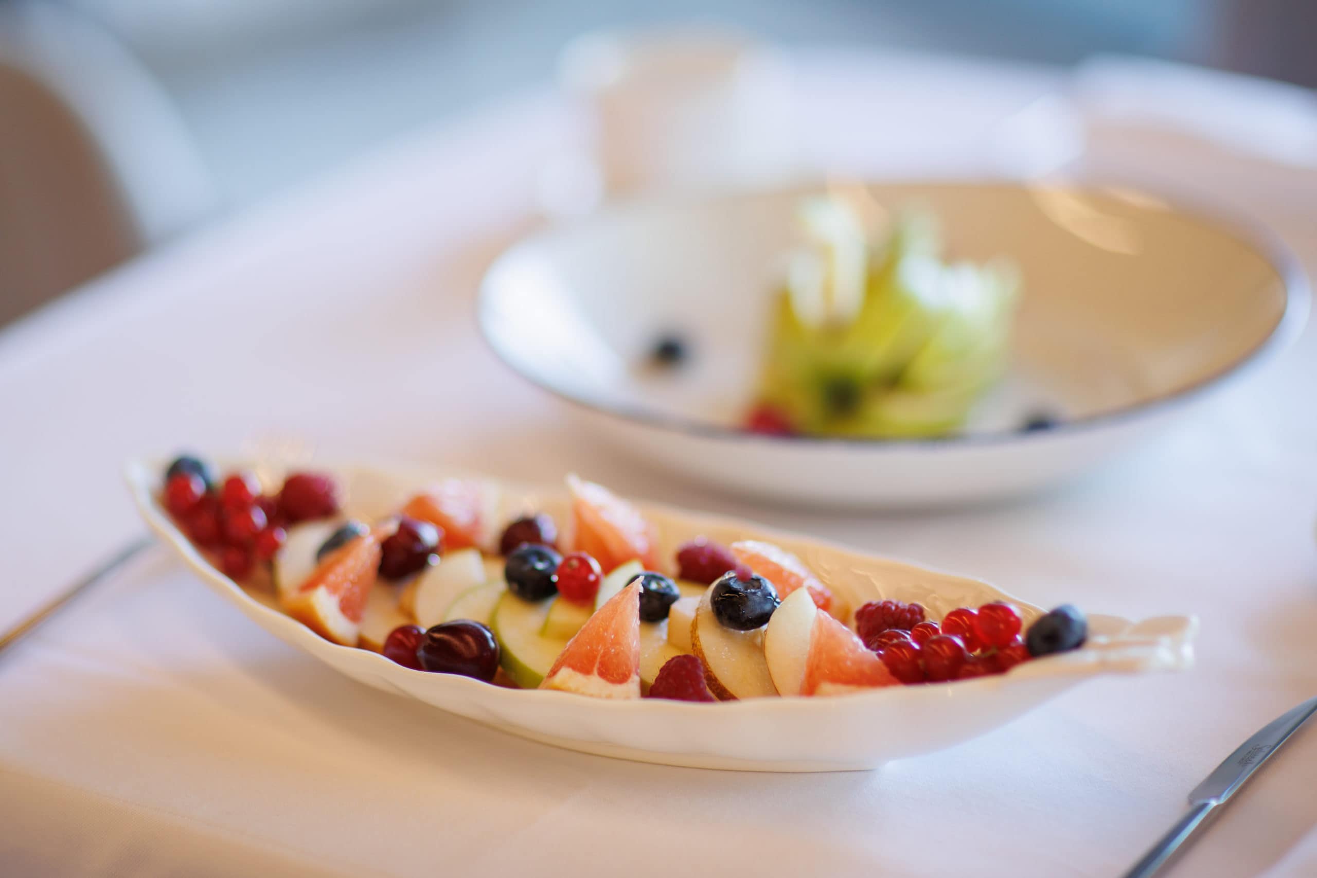 prado_luxury_hotel_breakfast_fruit_dish