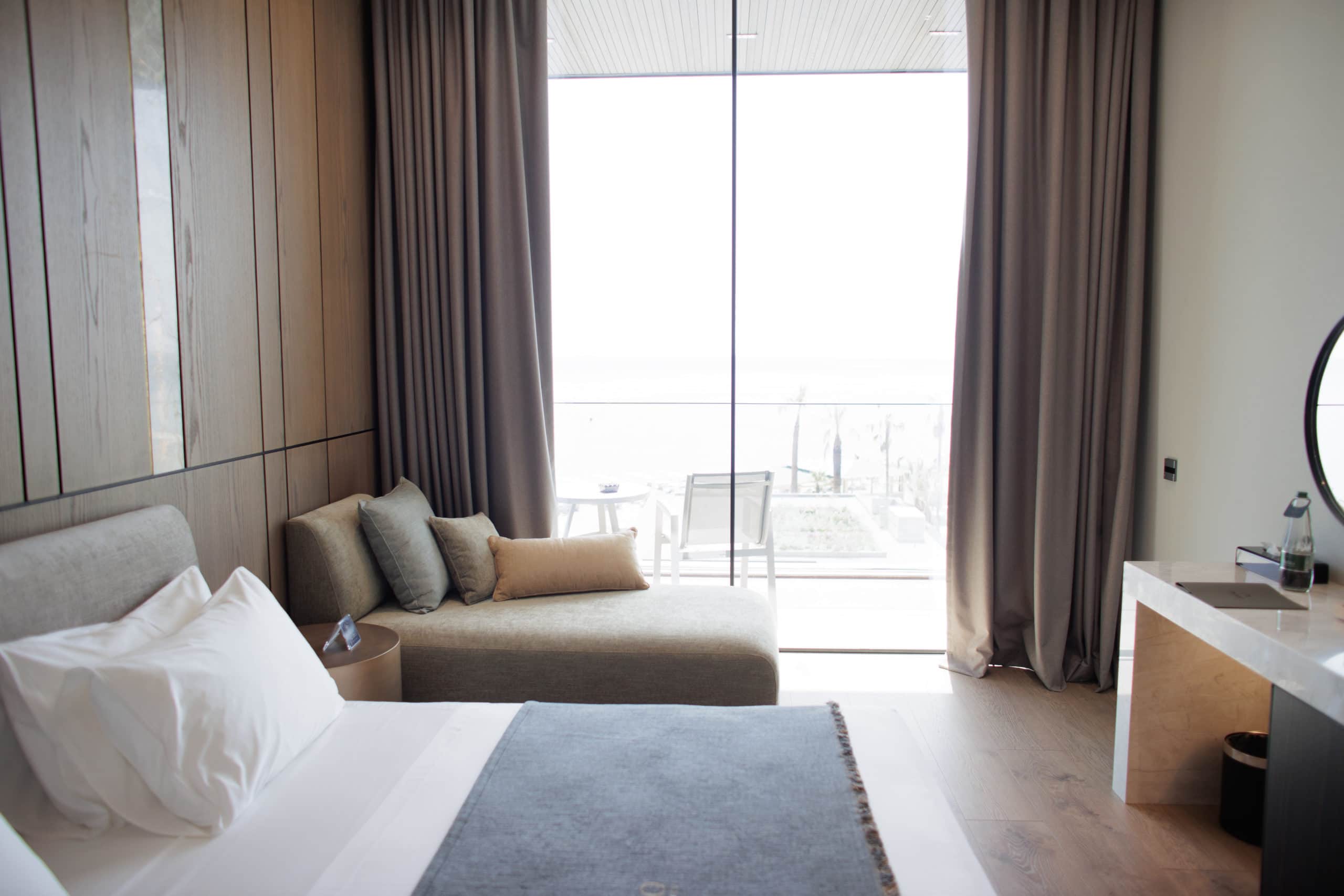 prado_luxury_hotel_room_sea_view_light