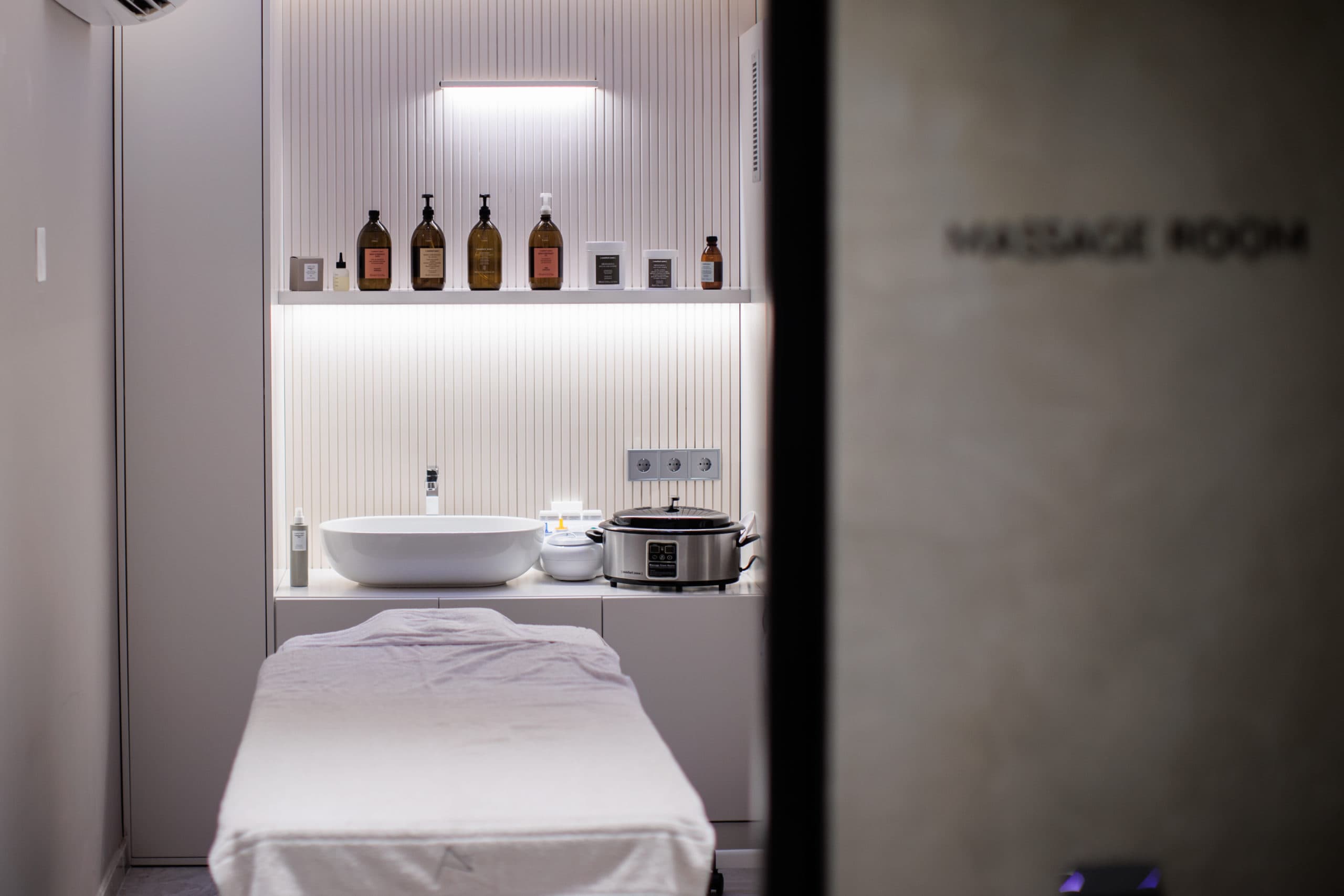 prado_luxury_hotel_spa_massage_room