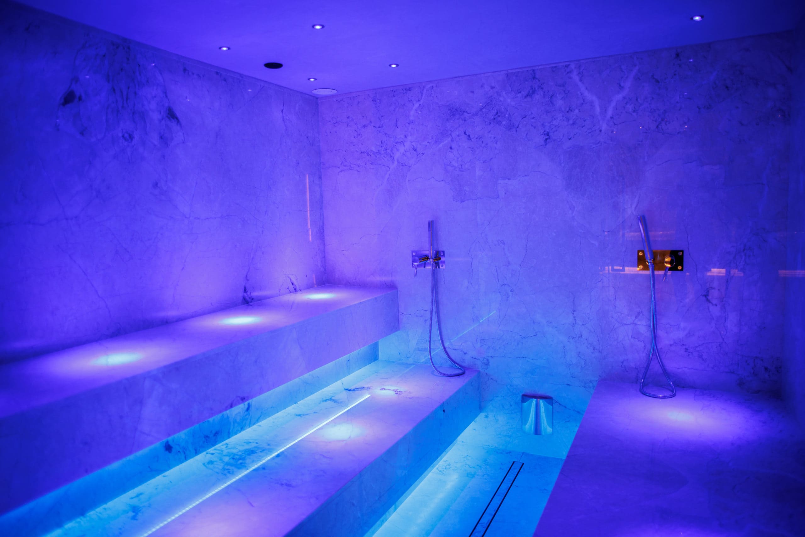prado_luxury_hotel_spa_shower_room