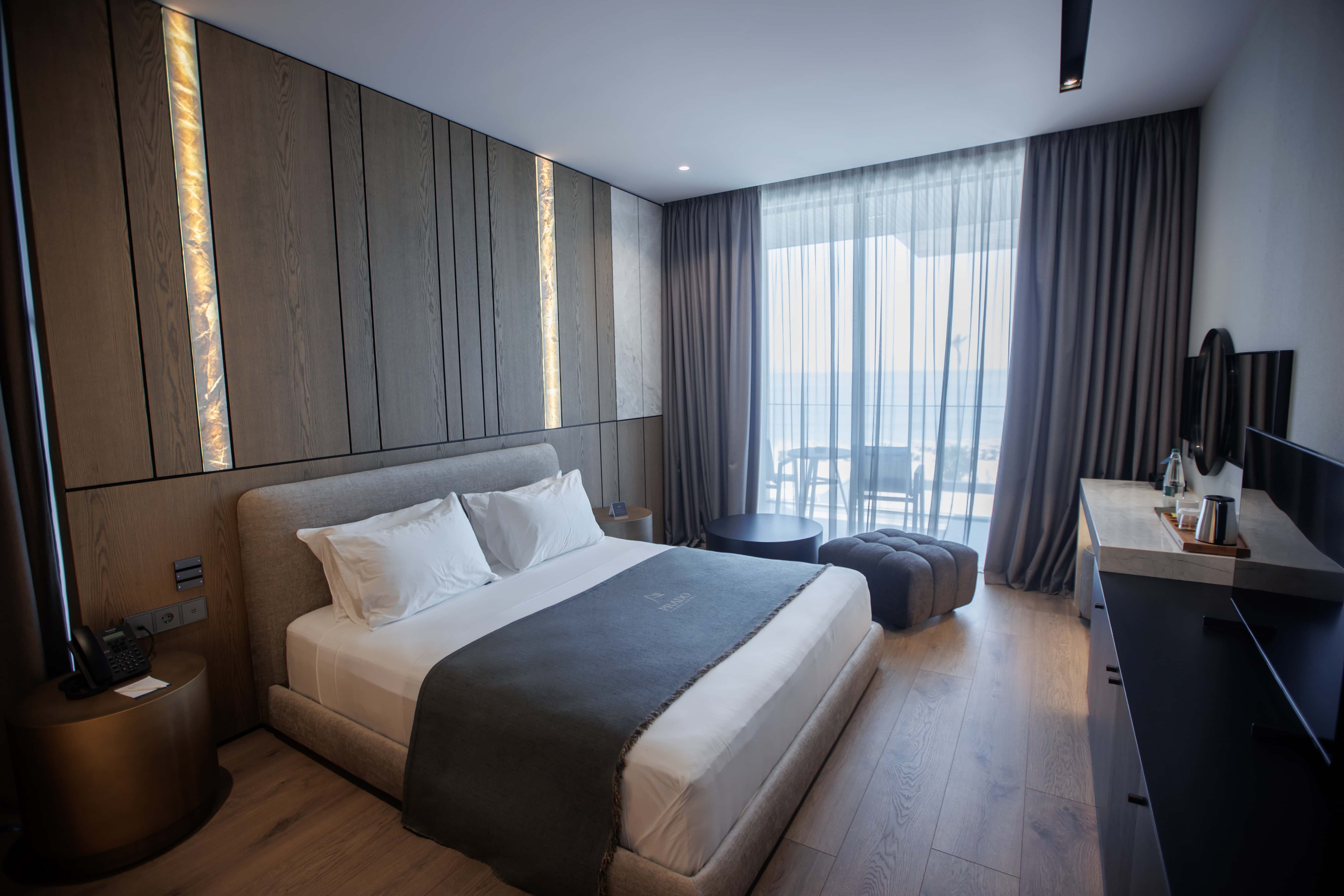 prado_luxury_hotel_room_standard_sea_view