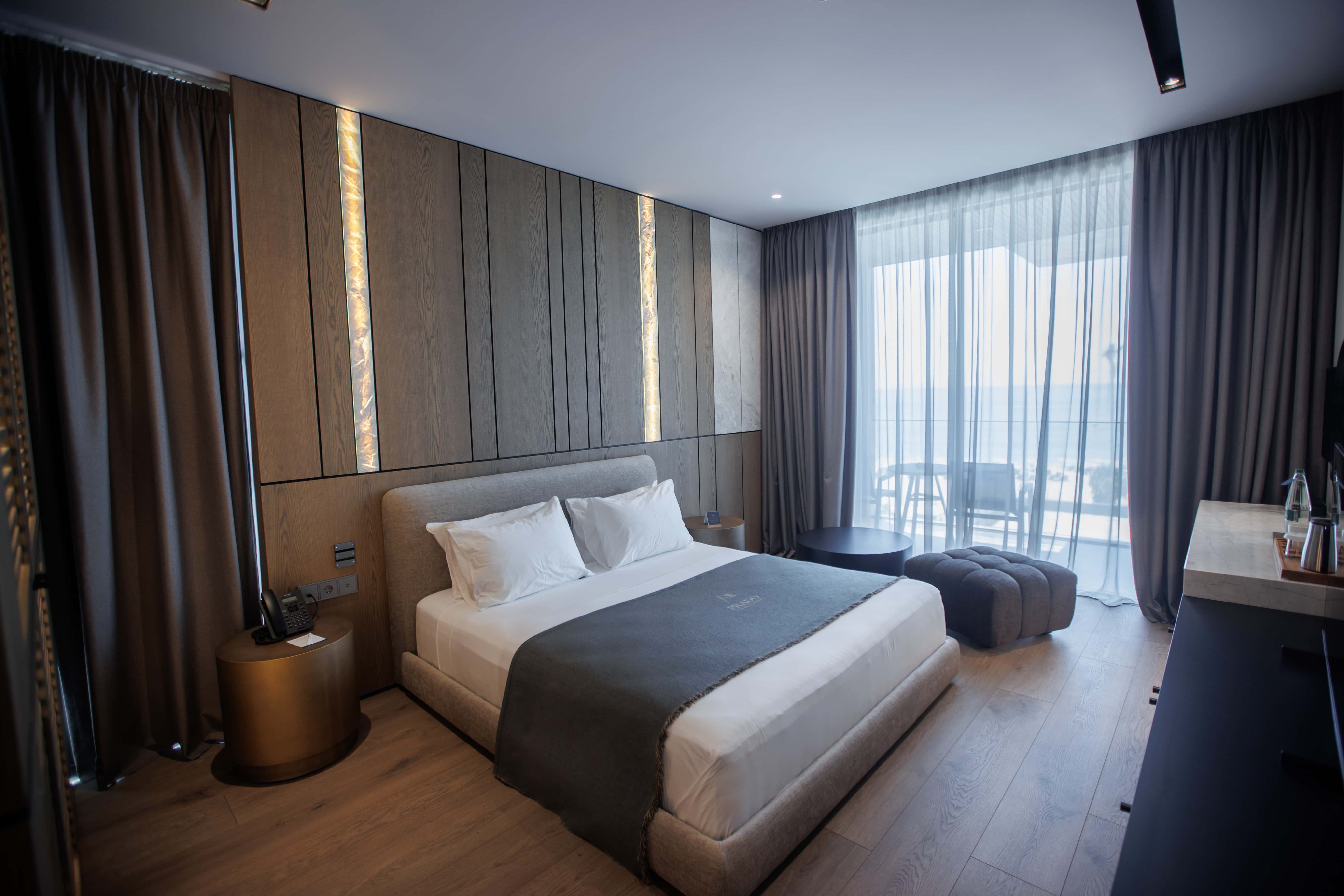 prado_luxury_hotel_room_standard_sea_view_full