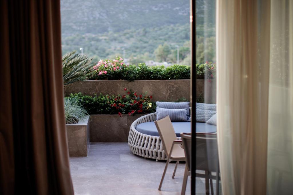 prado-luxury-hotel-junior-suite-jacuzzi-7