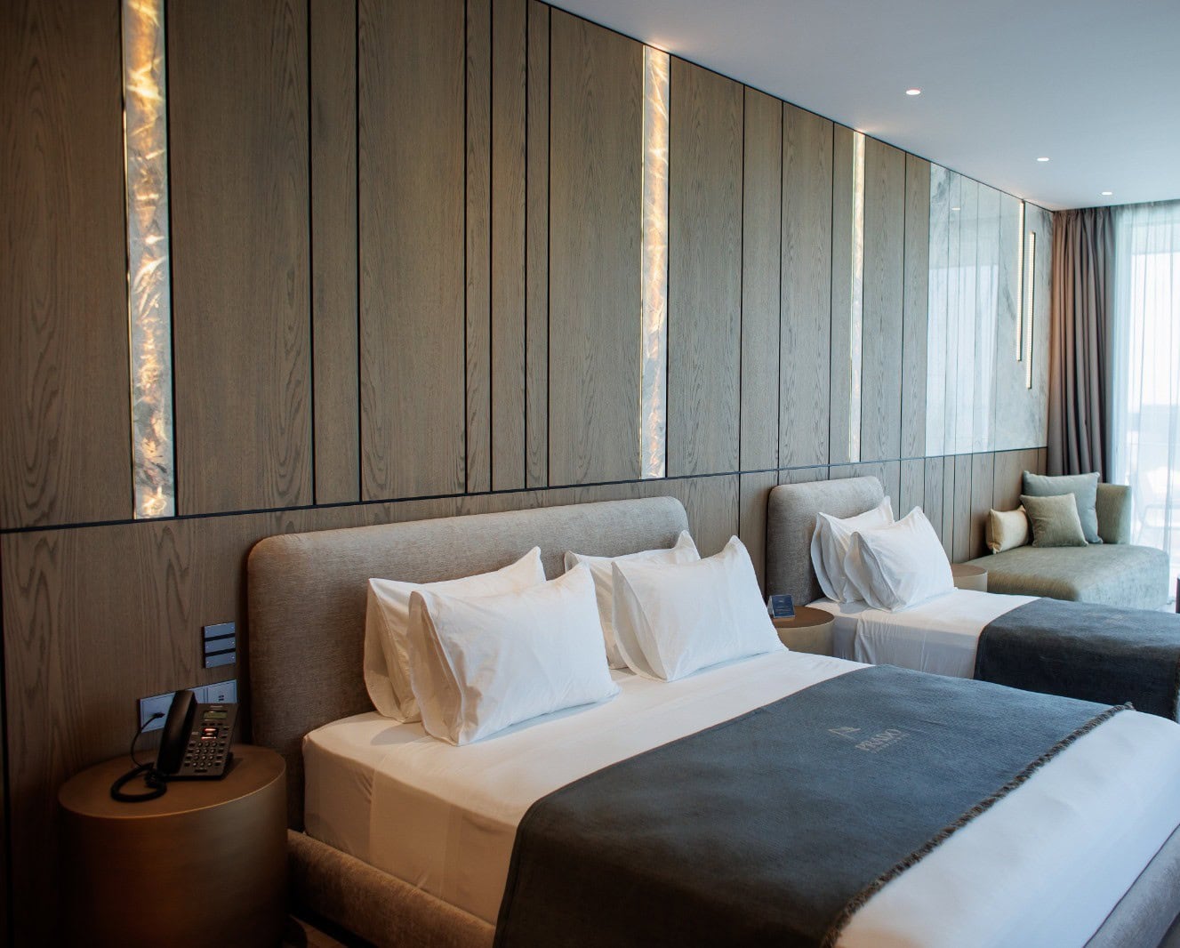 prado_luxury_hotel_family-std-room-5